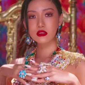 Hwasa gallery image