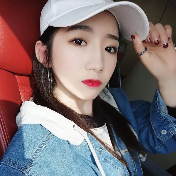 Meiqi gallery image