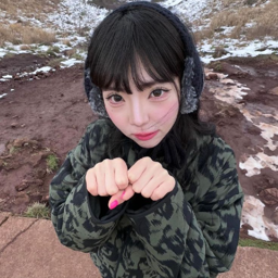 ChaeY(채이) gallery image