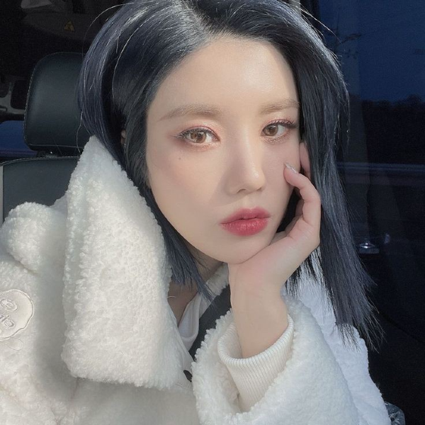 Eunbi gallery image