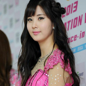 Seohyun gallery image