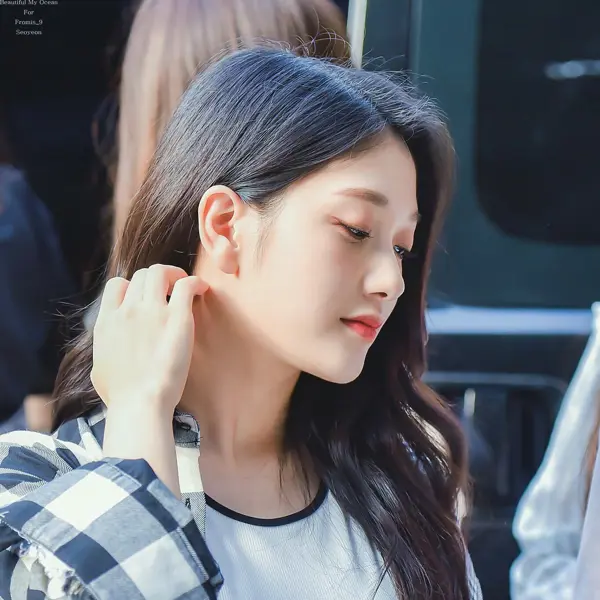 Seoyeon gallery image