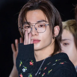 Hyunjin gallery image