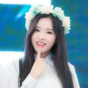 Olivia Hye gallery image