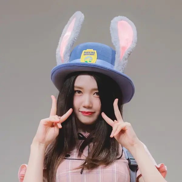 Gong YuBin gallery image