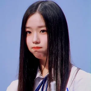 Kim ChaeYeon gallery image