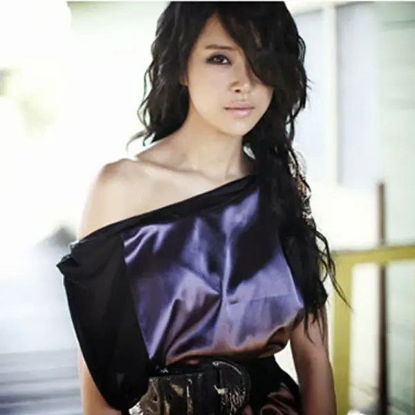 Baek Ji-young gallery image