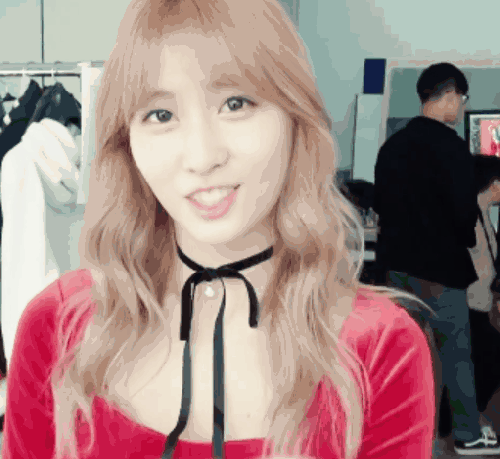 Momo gif