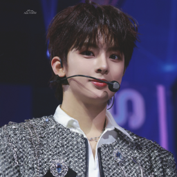 Ling Qi gallery image