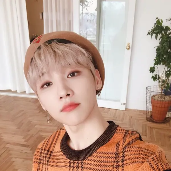 Jeon Woong gallery image