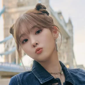 Chaehyun gallery image