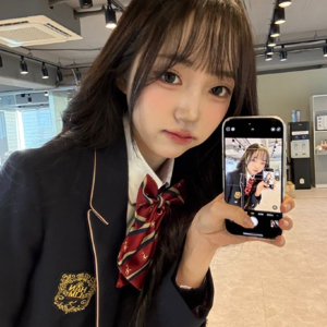 Park ShiOn gallery image