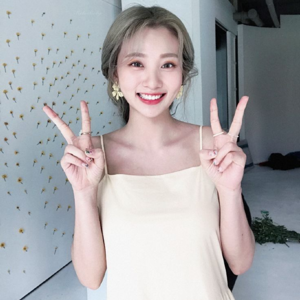 Jiyoung gallery image