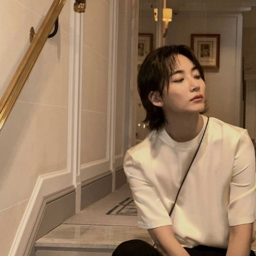 Jeonghan gallery image