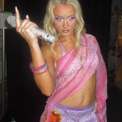 Imej galeri Zara Larsson