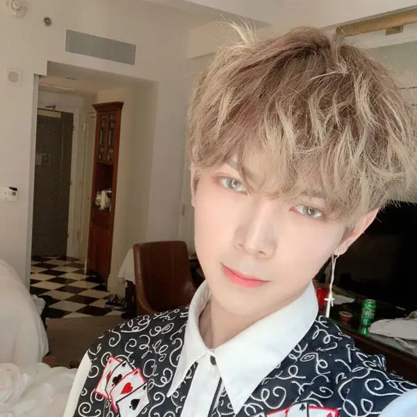 Yeosang gallery image