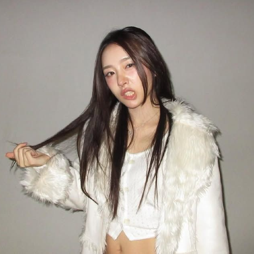 Larawan sa gallery ni Min Jiwoon