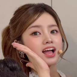 Elisia gallery image