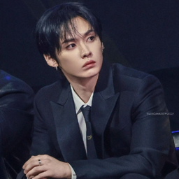 Lee Know gallery image