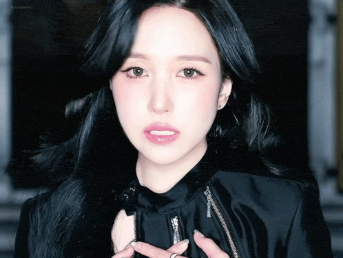 Mina gif