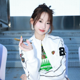 Long Yunzhu gallery image