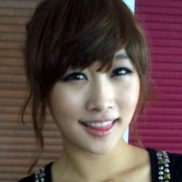 Nicole gallery image