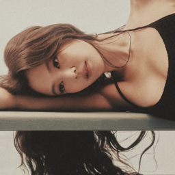 Jennie gallery image