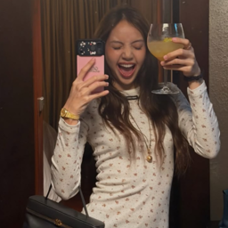 Lalisa gallery image