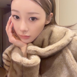 Giselle gallery image