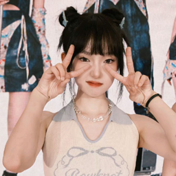 Long Yunzhu gallery image