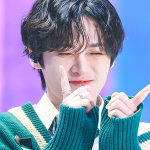 Lee Know 4