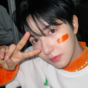 Renjun gallery image