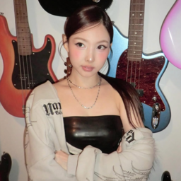 Nayeon gallery image