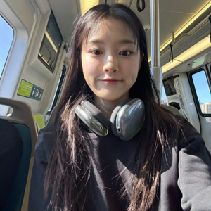 Hyunjin gallery image