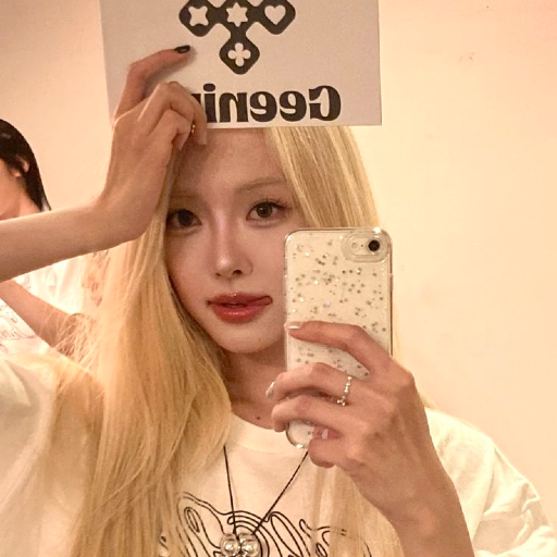 Larawan sa gallery ni Yeyoung