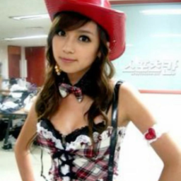 Ahyoomee gallery image