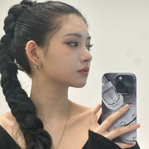 Yiren gallery image