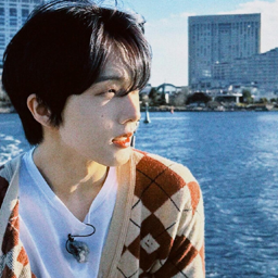 Jisung gallery image