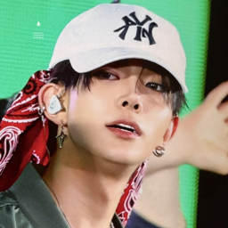 Heeseung gallery image