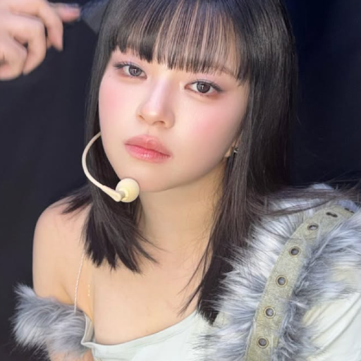 Jeongyeon gallery image
