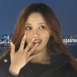 Elisia gallery image