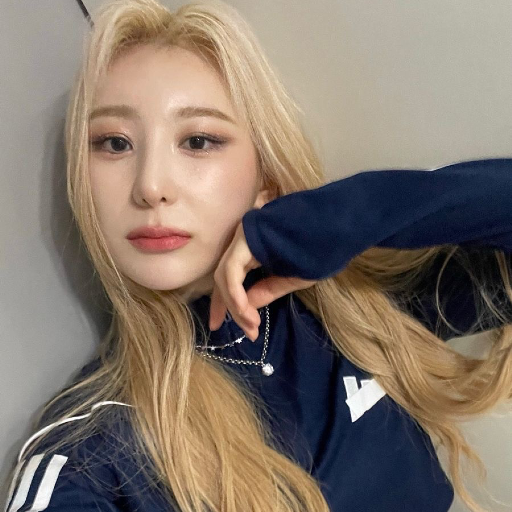 Chaeyeon gallery image