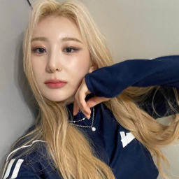 Chaeyeon gallery image