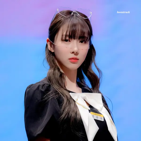 Yoohyeon gallery image