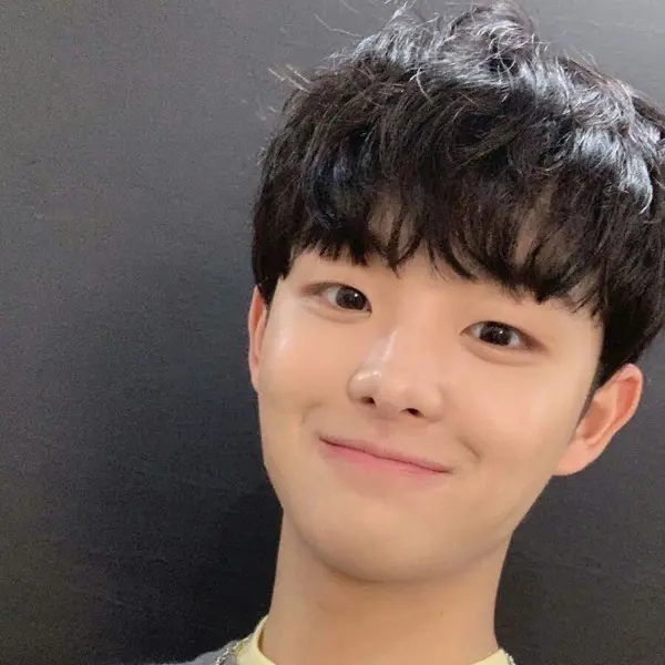 Park Jihoon gallery image