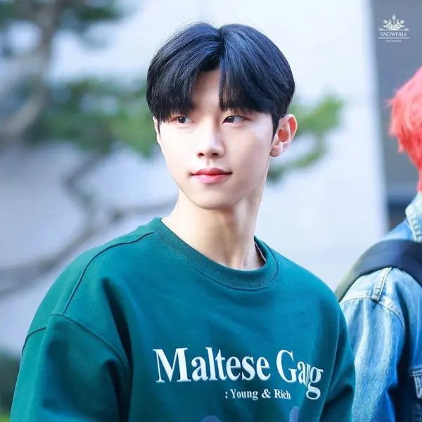 Hyunwoo gallery image