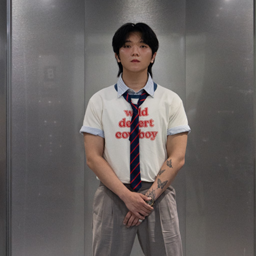 Huckle gallery image