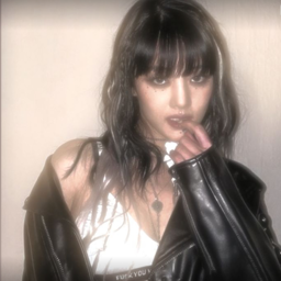 Minnie gallery image