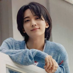 Jeonghan gallery image