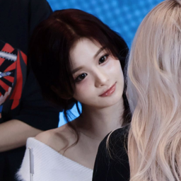 Sullyoon gallery image